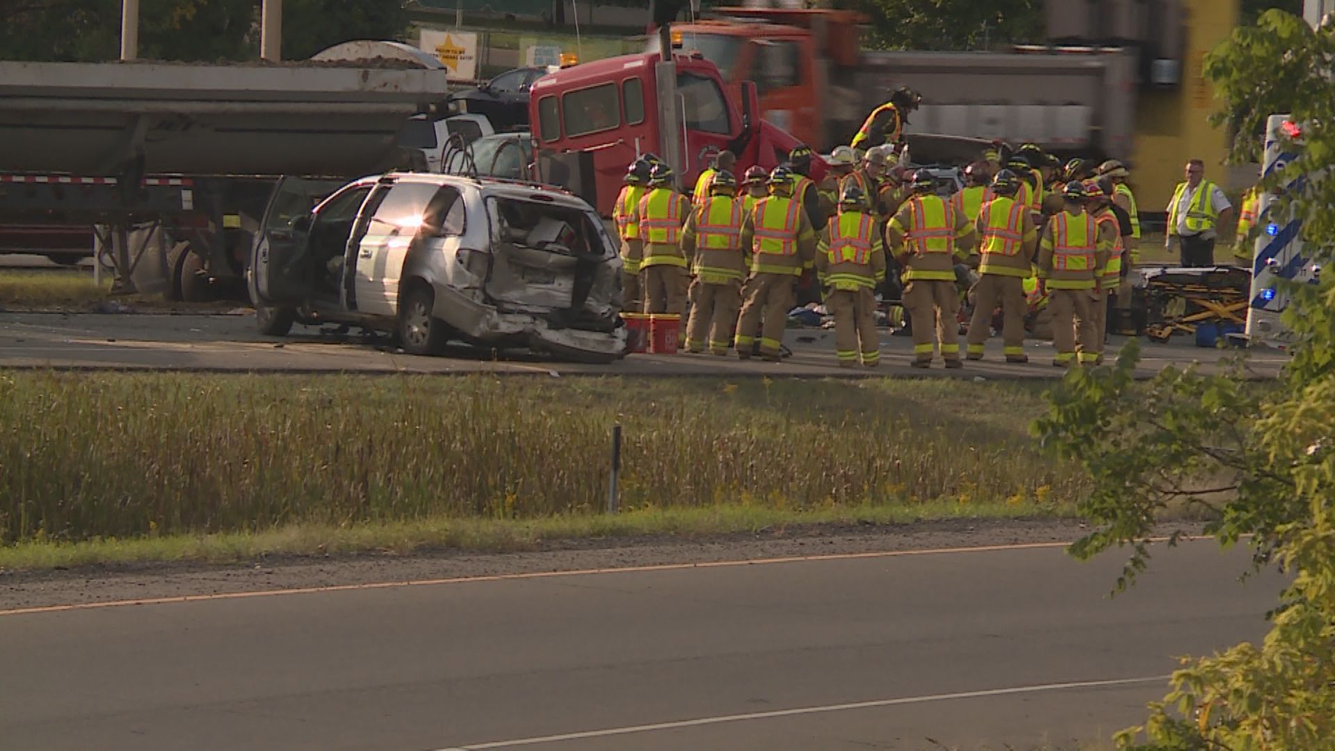 Fatal crash closes Hwy. 169 in New Hope